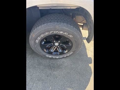 Used 2019 RAM 1500 Laramie image 18