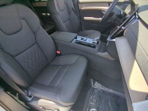 Used 2025 Volvo XC90 B6 Plus w/ Protection Package Premier AWD/4WD image 12