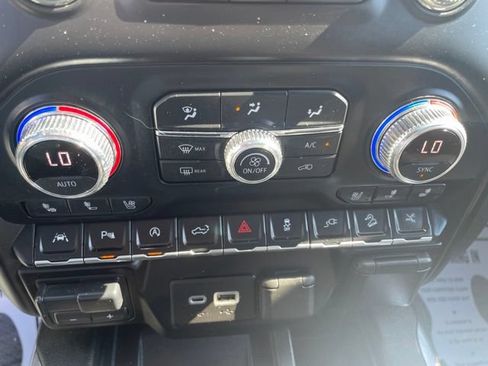 Used 2021 GMC Sierra 1500 Denali w/ Denali Ultimate Package AWD/4WD image 14