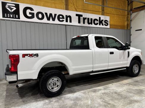 Used 2017 Ford F250 XL w/ Power Equipment Group AWD/4WD image 6