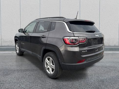 Used 2023 Jeep Compass Latitude image 5