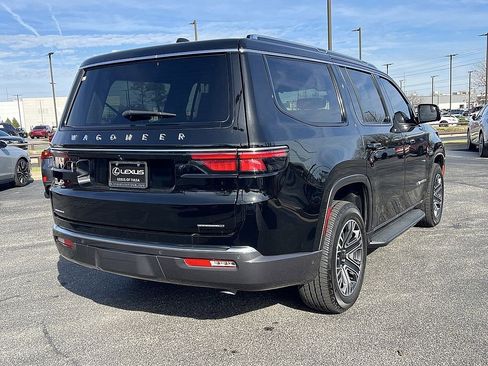 Used 2022 Jeep Wagoneer Series III w/ Convenience Group I image 3