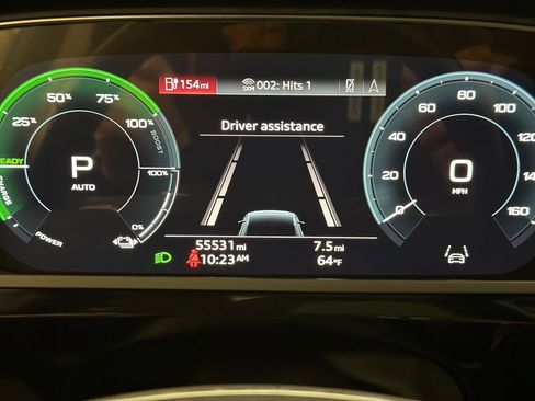 Used 2021 Audi e-tron Prestige w/ Prestige Package image 18