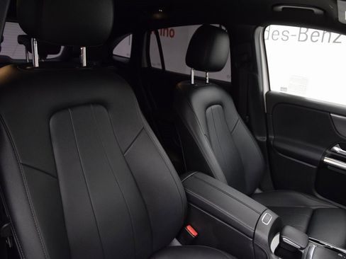 Certified 2022 Mercedes-Benz GLA 250 image 17