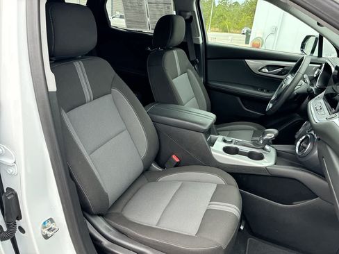 Used 2025 Chevrolet Blazer LT FWD image 26
