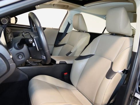 Used 2021 Lexus ES 250 w/ Premium Package image 32