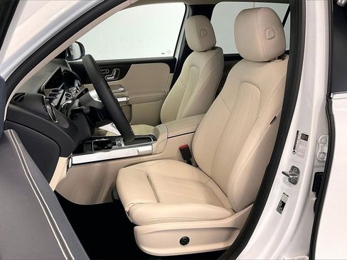 New 2026 Mercedes-Benz GLB 250 image 9