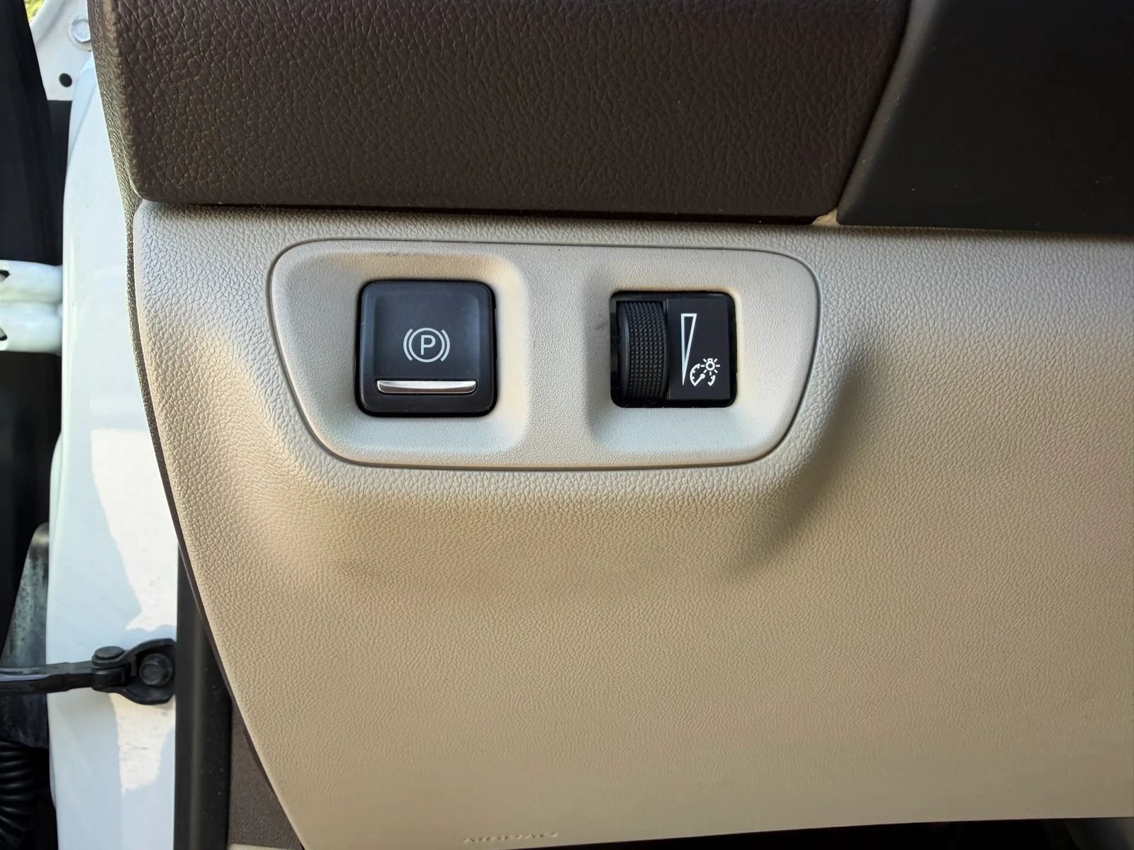Used 2017 GMC Acadia Denali w/ Technology Package AWD/4WD image 22
