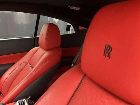 Used 2018 Rolls-Royce Wraith RWD image 16