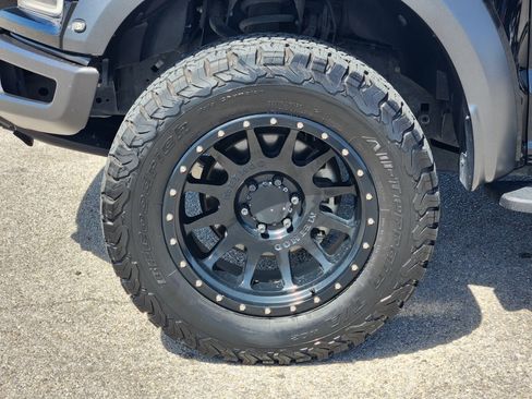 Used 2018 Ford F150 Raptor w/ Equipment Group 802A Luxury AWD/4WD image 10