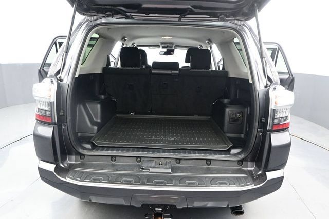 Used 2021 Toyota 4Runner SR5 AWD/4WD image 14