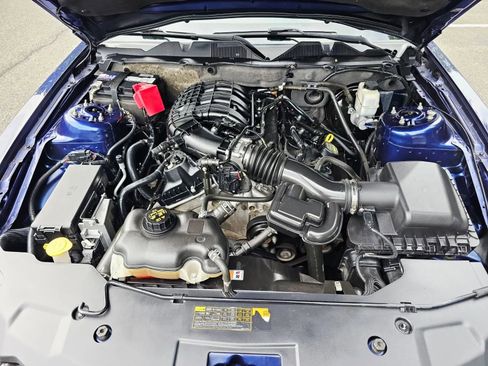 Used 2011 Ford Mustang Premium w/ 201A Rapid Spec Order Code image 16