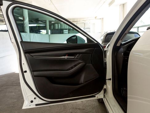 Used 2020 MAZDA MAZDA3 Sedan w/ Select Package image 12