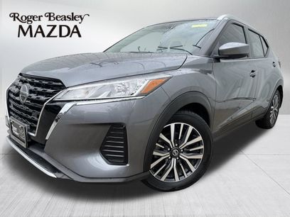 Used 2021 Nissan Kicks SV