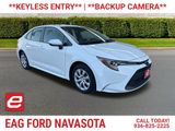 Used 2022 Toyota Corolla LE image 1