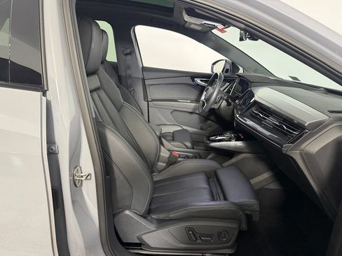 Used 2022 Audi Q4 e-tron Prestige AWD/4WD image 28