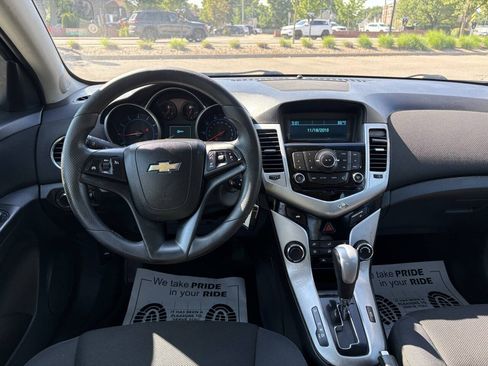 Used 2016 Chevrolet Cruze LT FWD image 19