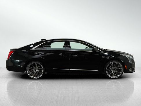 Used 2019 Cadillac XTS Luxury image 6