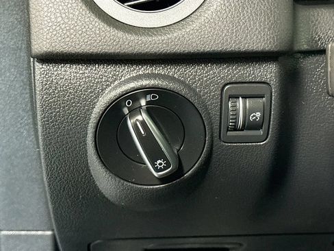 Used 2018 Volkswagen Tiguan Limited AWD/4WD image 6