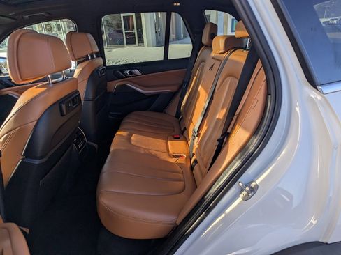 Used 2022 BMW X5 xDrive45e w/ Luxury Seating Package image 18