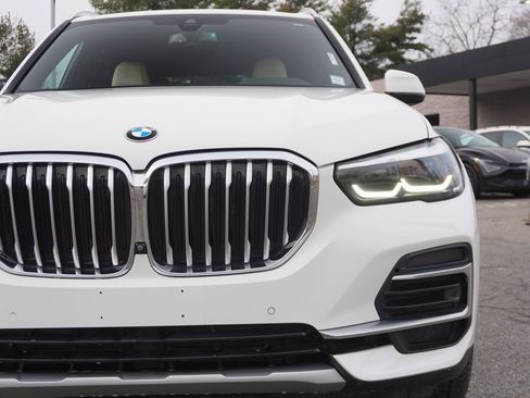 Used 2022 BMW X5 xDrive40i w/ Parking Assistance Package image 15