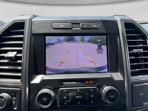 Used 2022 Ford F250 XLT w/ XLT Premium Package AWD/4WD image 25