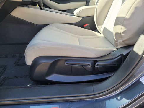 Certified 2025 Honda Accord LX image 11