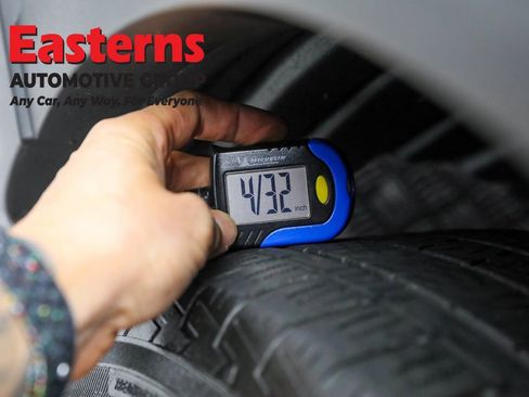 Used 2023 MAZDA CX-9 Touring image 29