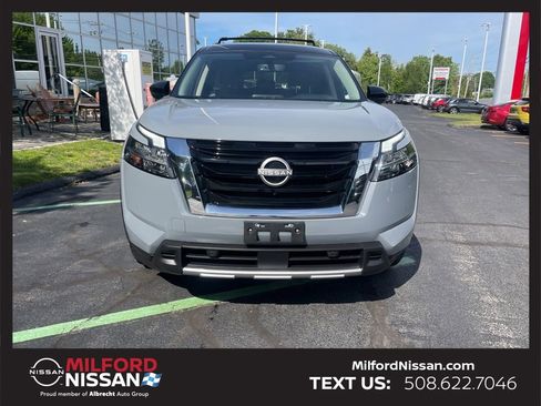 Certified 2024 Nissan Pathfinder SL AWD/4WD image 7