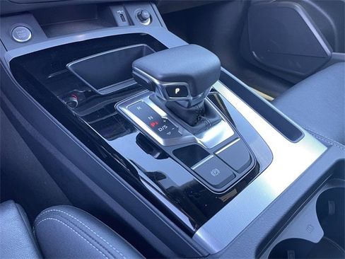 Used 2025 Audi Q5 2.0T Premium image 21