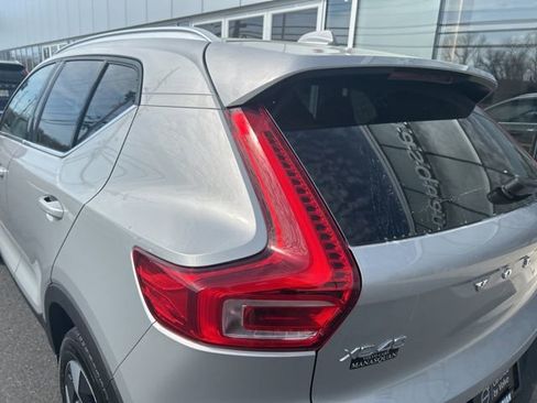 Certified 2025 Volvo XC40 B5 Plus image 10