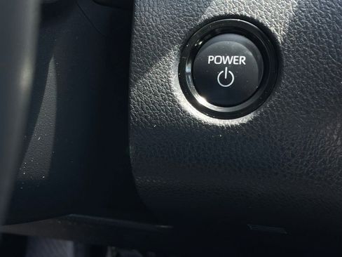 Used 2025 Toyota Camry SE FWD image 16