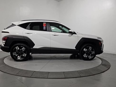 Certified 2025 Hyundai Kona SEL AWD/4WD image 7