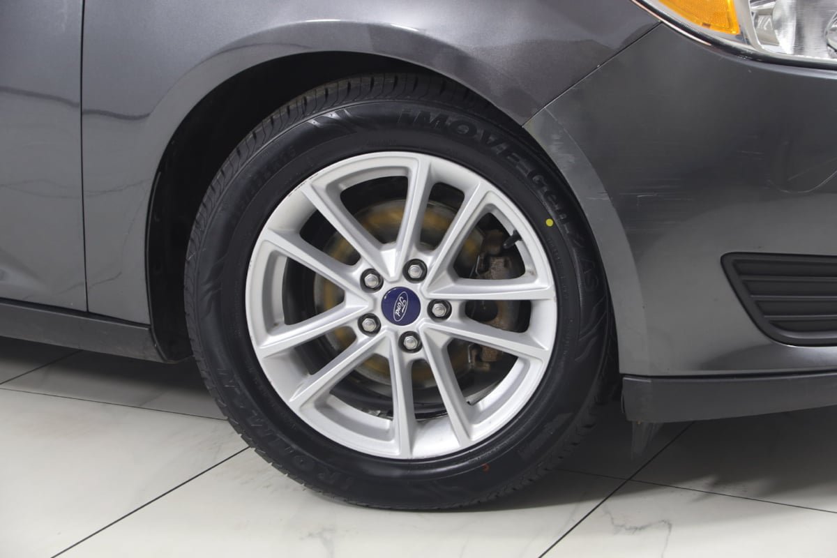 Used 2018 Ford Focus SE FWD image 12