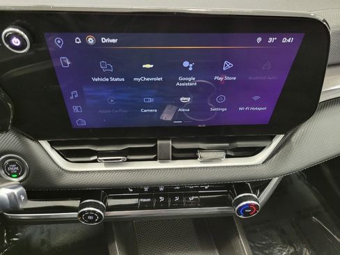 Used 2025 Chevrolet Equinox LT image 8