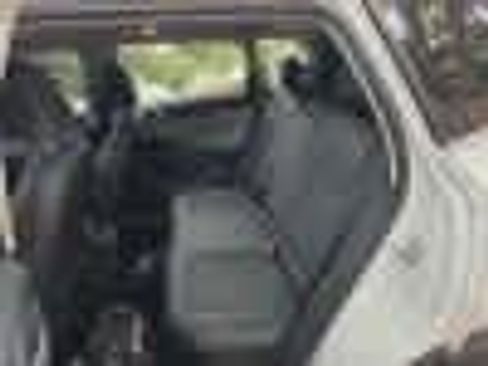 Used 2023 Volkswagen Taos SE w/ Panoramic Sunroof Package AWD/4WD image 18