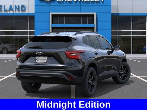 New 2026 Chevrolet Trax LT w/ Driver Confidence Package FWD image 5