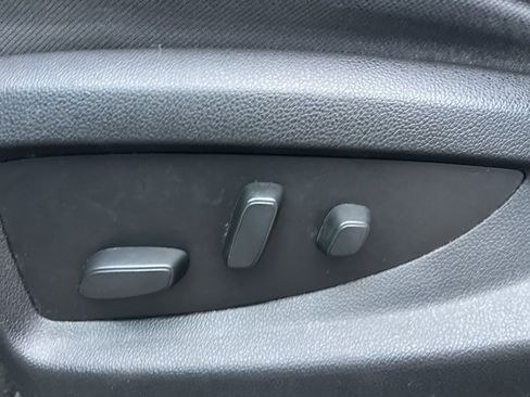 Used 2018 GMC Sierra 1500 SLE w/ SLE Value Package image 15