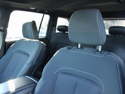 Used 2024 Jeep Grand Cherokee Laredo X w/ Luxury Tech Group I image 14