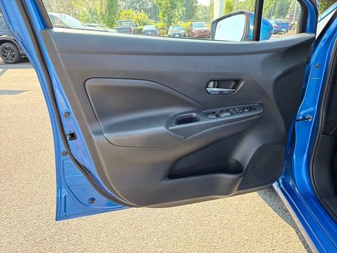Used 2023 Nissan Versa SV FWD image 16