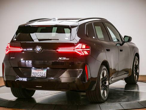 Used 2026 BMW X3 xDrive30i w/ Premium Package AWD/4WD image 5