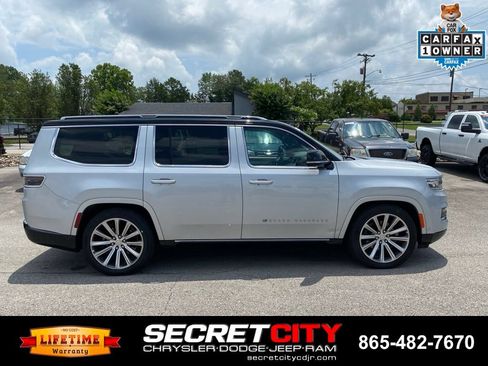 Used 2023 Jeep Grand Wagoneer Series II AWD/4WD image 4