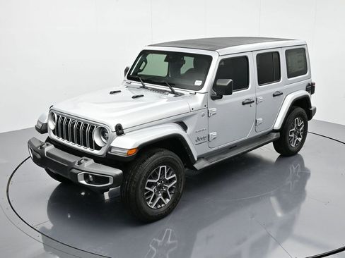 New 2024 Jeep Wrangler Unlimited Sahara w/ Technology Group image 29