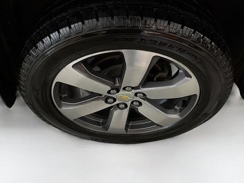 Used 2020 Chevrolet Traverse LT w/ LT Premium Package AWD/4WD image 32