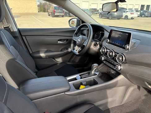 Used 2025 Nissan Sentra SV image 13