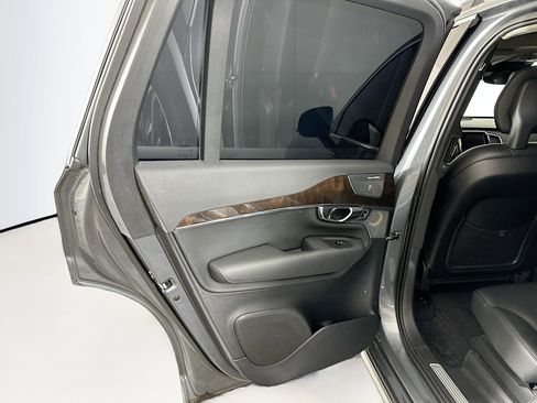 Used 2016 Volvo XC90 T6 Momentum w/ Momentum Plus Package image 27