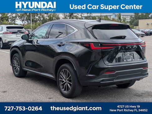 Used 2023 Lexus NX 250 FWD image 3