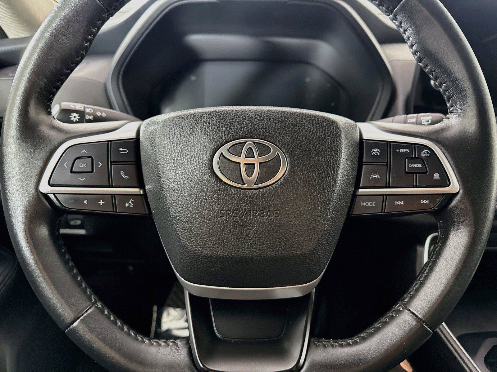 Certified 2025 Toyota Grand Highlander FWD image 17