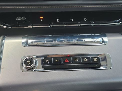 New 2025 Lincoln Aviator 2WD w/ Equipment Group 101A image 21