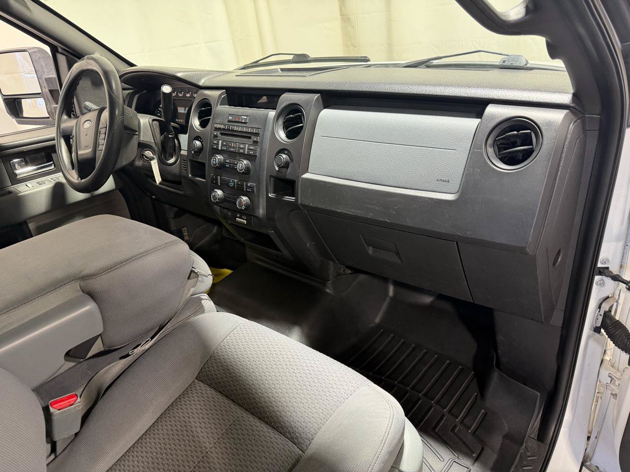Used 2013 Ford F150 STX w/ Mid Equipment Group AWD/4WD image 10
